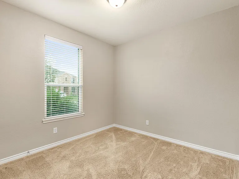 2073 Oxbow Cir — Photo 20