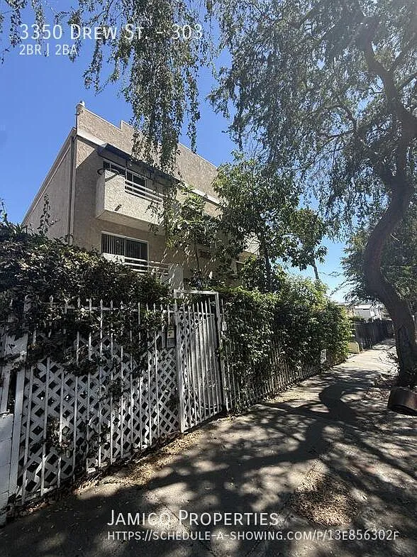 2 bed, $2,345 — Photo 2