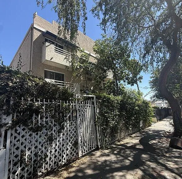 3350 Drew St #303 — Photo 2