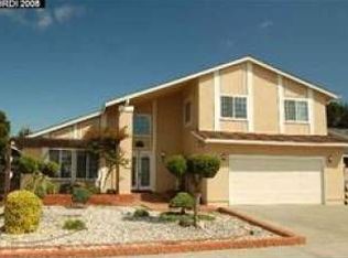 496 Violet Rd, Hercules, CA 94547