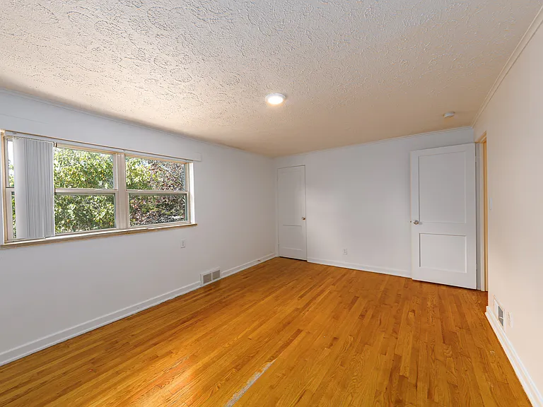Amber Square Townhomes — Photo 11
