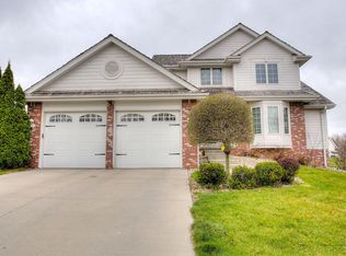 339 Golden Oaks Dr, Council Bluffs, IA 51503
