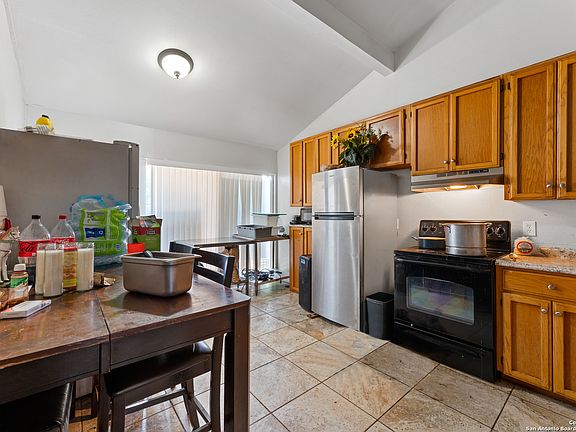 3rd image of 5903 Fairmeade dr