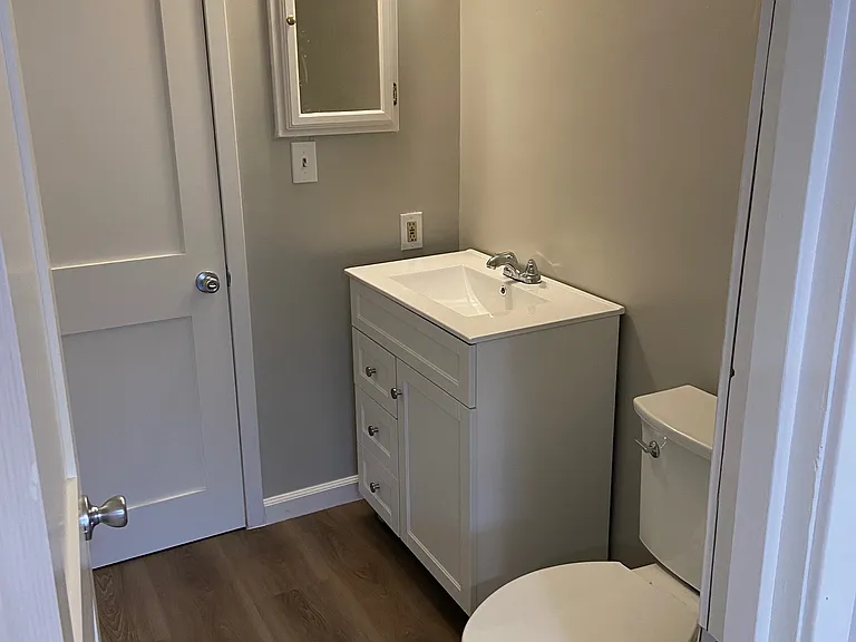 561 E Dayman St #561 — Photo 7