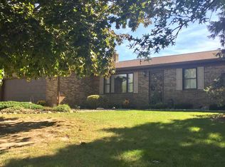 12415 Hillside Dr, Plymouth, IN 46563