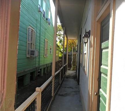 3rd image of 1526 Ursulines Ave