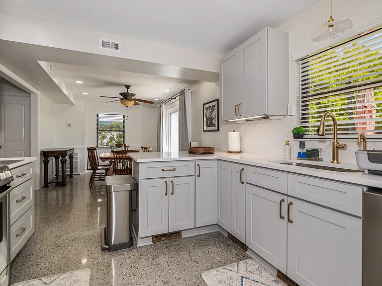 4923 Shetland Ave — Photo 10