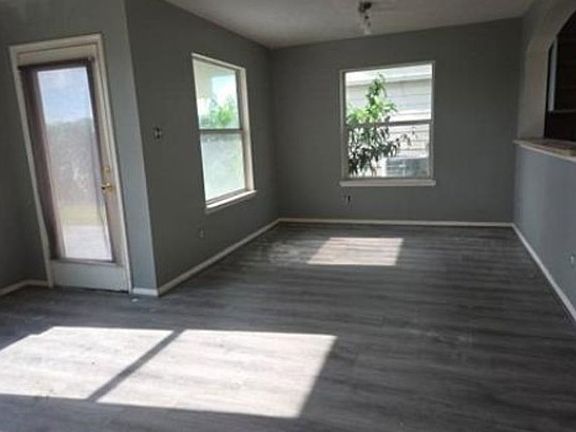 4th image of 1906 Mickle Creek Dr