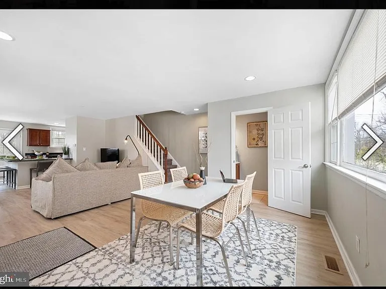 836 Conestoga Rd — Photo 25
