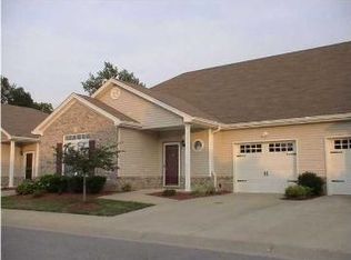 5122 Southern Charm Ln, Louisville, KY 40219