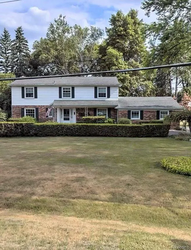 702 Parkman Dr photo 1