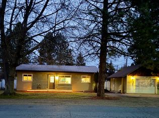 10202 White Birch Ln, Island City, OR