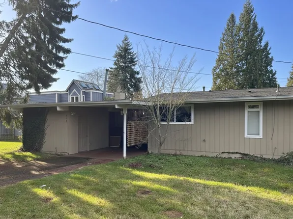 803 7th St S, Kirkland, WA 98033