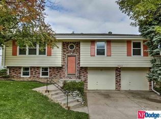 9642 Sahler St, Omaha, NE 68134