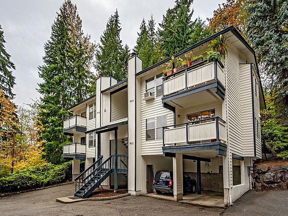 3rd image of 9534 Redmond Woodinville Rd NE