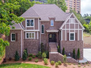 1511 Amherst Cir, Mountain Brk, AL 35216