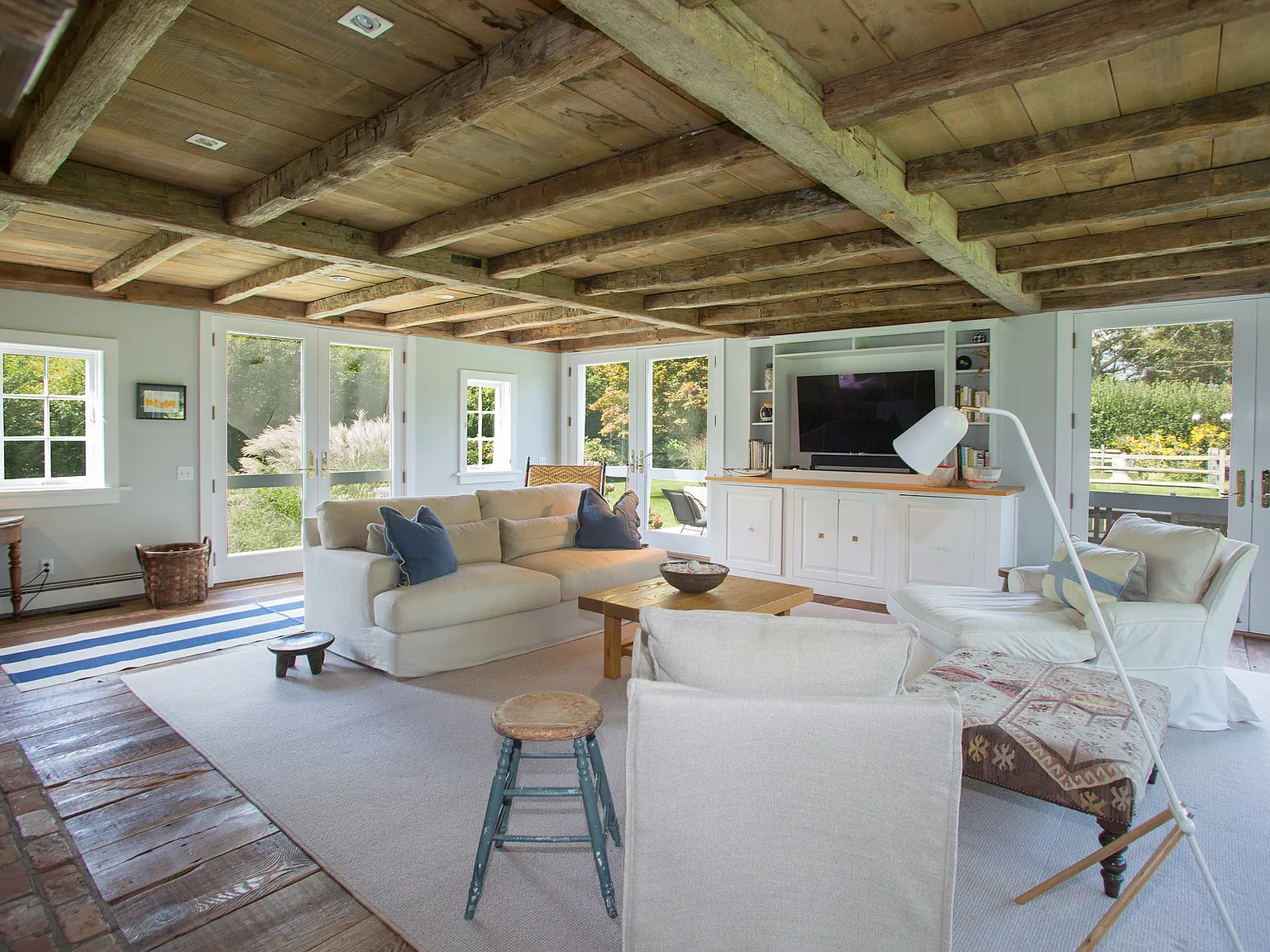 Authentic Wainscott Main Street Farmhouse — Photo 2