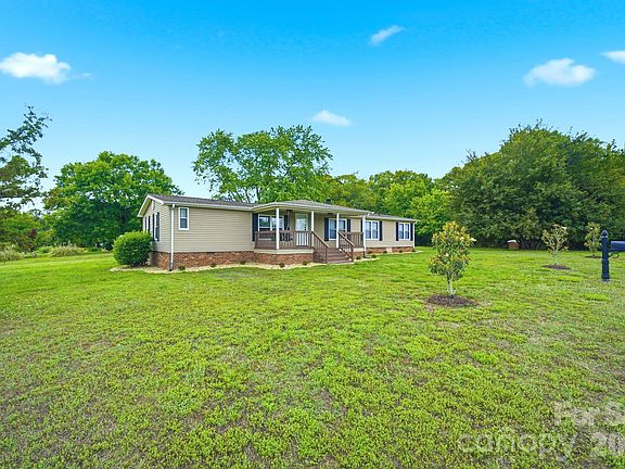 2nd image of 132 Greenway Rd