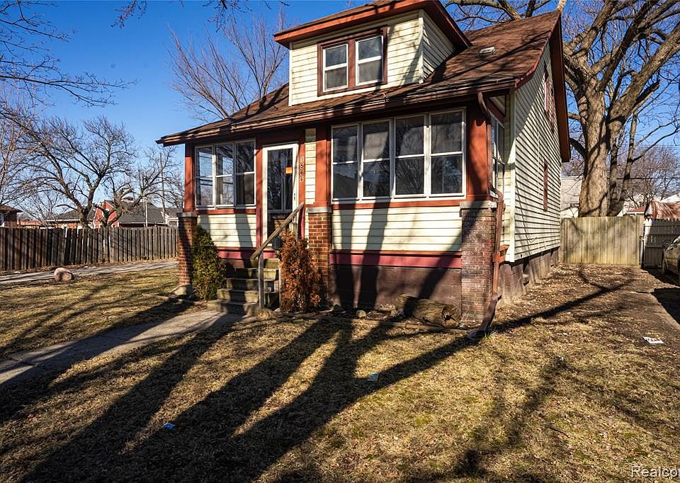 1st image of 1566 Paris Ave