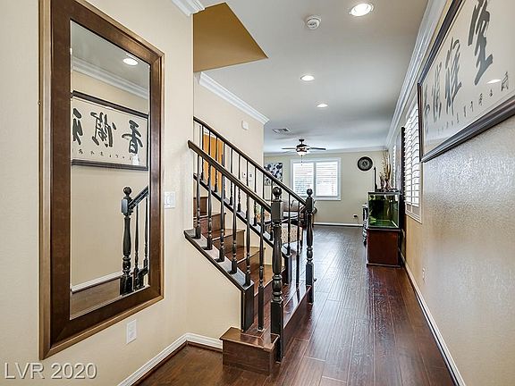 3rd image of 9857 Vista Meadows Ave