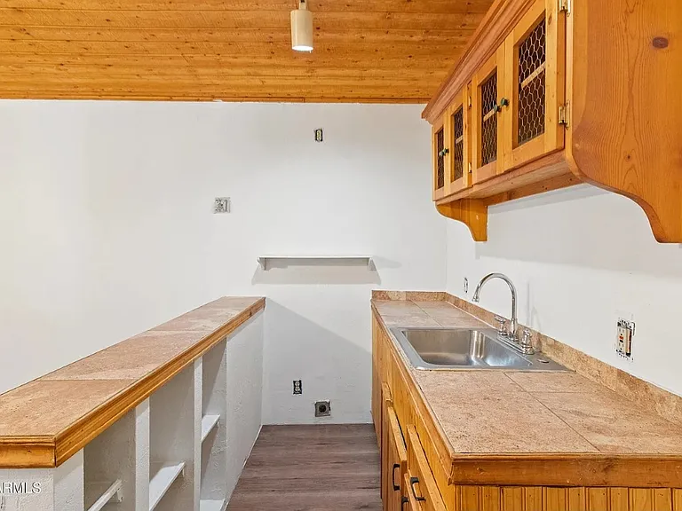 N Strawberry Ln — Photo 10