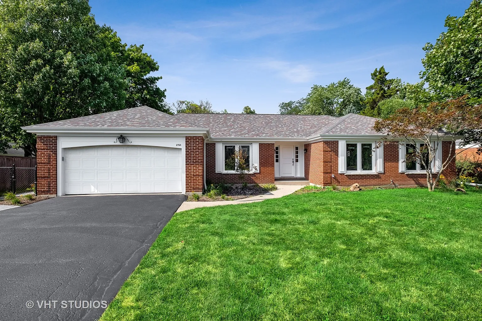 2928 White Pine Dr photo 1