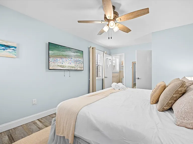 5724 Asbury Ave #1 — Photo 1