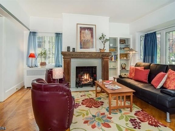 5th image of 21 N Mountain Ave #1
