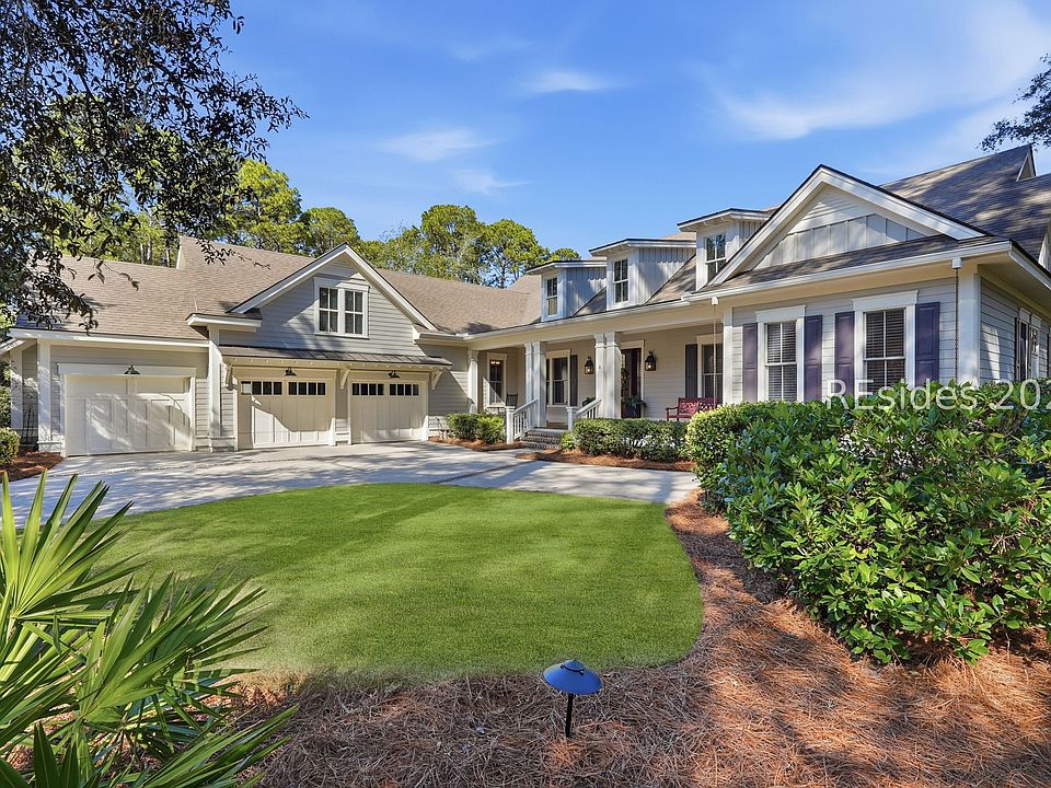 1st image of 8 Hanover Way