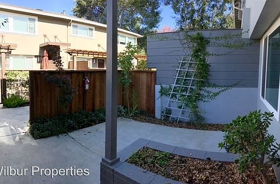 2nd image of 743 Roble Ave APT 01
