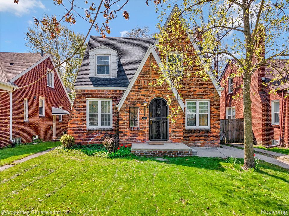 1st image of 16924 Chandler Park Dr