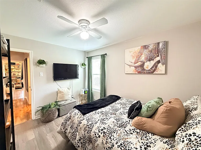1807 Emerson Ridge Dr — Photo 22