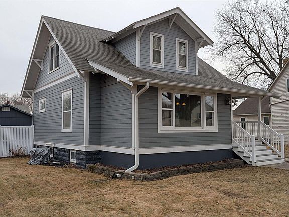 3rd image of 234 2nd Ave NE