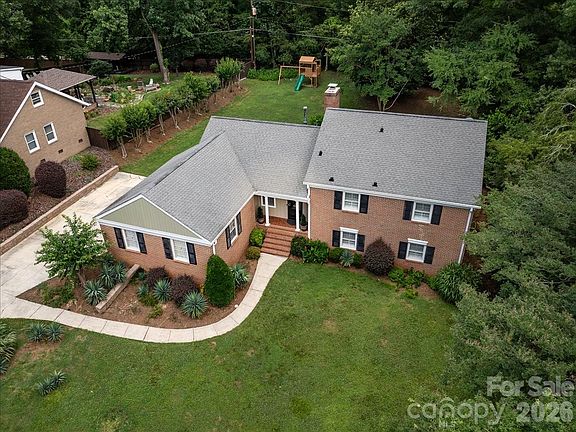 5th image of 3519 Mill Pond Rd