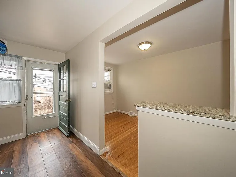 130 Ivy Ct — Photo 31