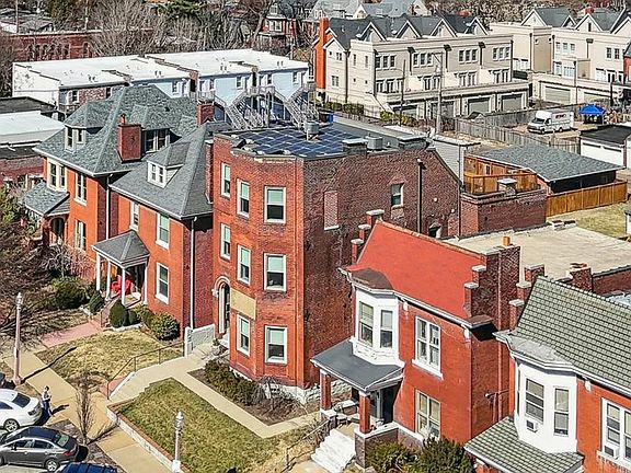 2nd image of 4237 Laclede Ave #B