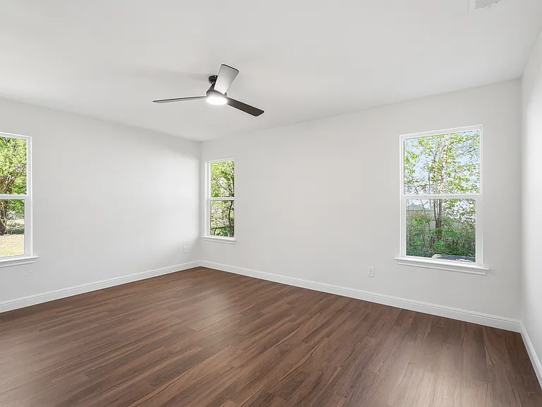 810 Cordell St — Photo 11