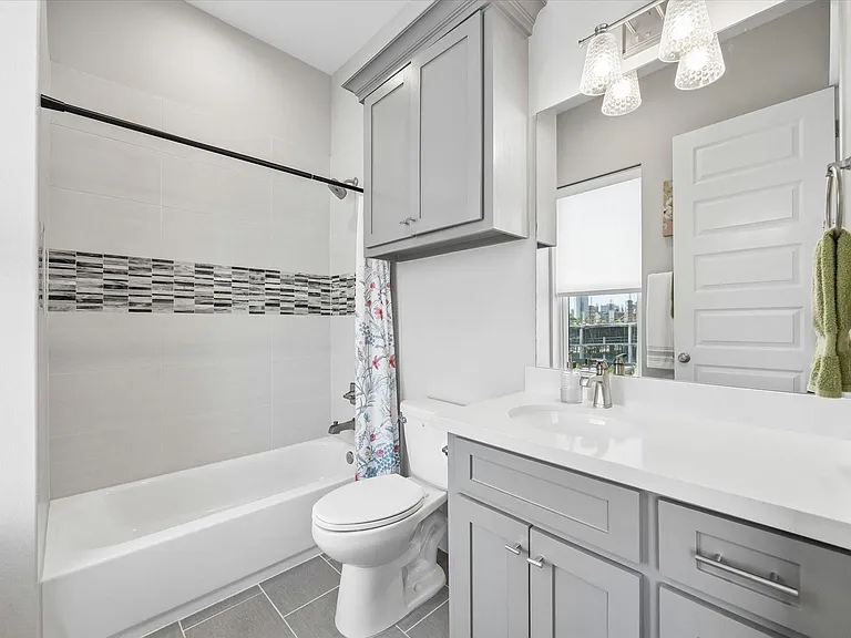 2913 Hicks St — Photo 24