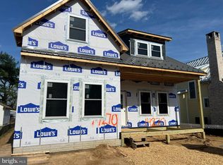 14270 Calvert St, Solomons, MD 20688