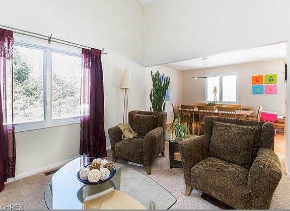 3rd image of 106 Leaview Ln