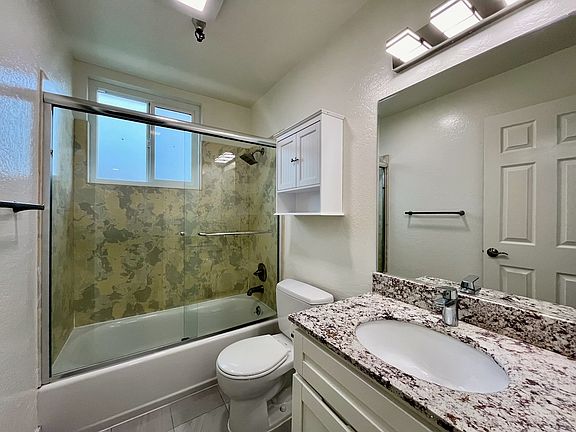 4th image of 5867 Mission St APT 5