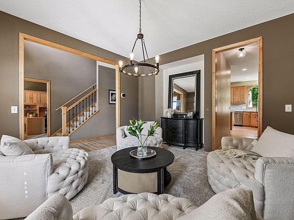 5th image of 455 Moers Cir