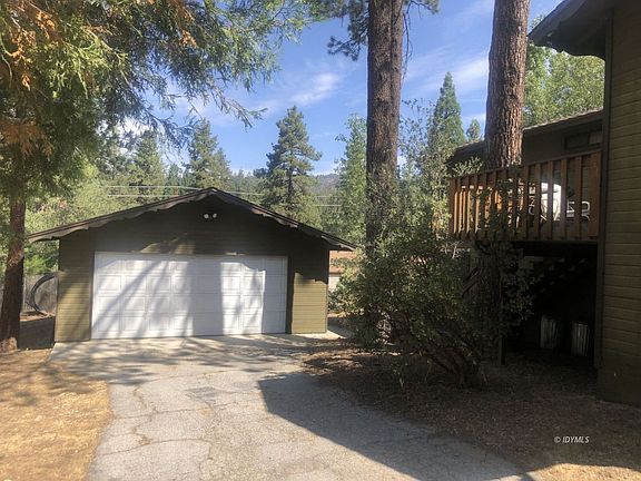3rd image of 54050 Strawberry Valley Dr