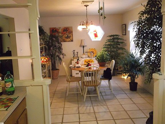 Din. rm/Kitchen
