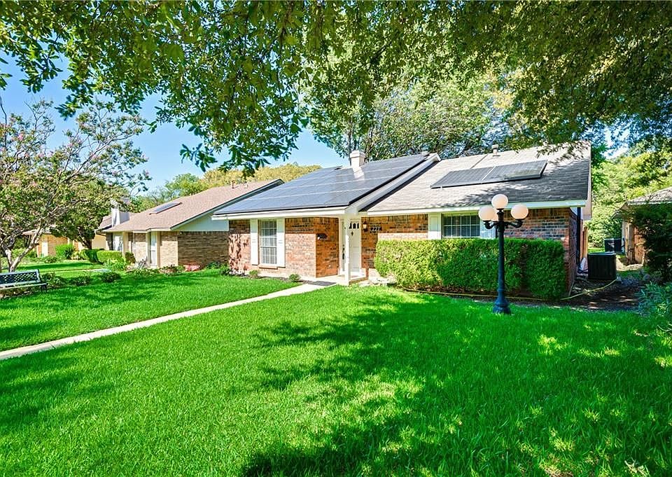 1st image of 223 Willowwood Pl