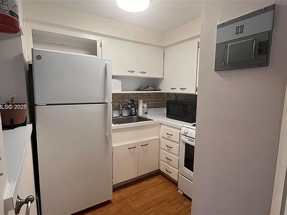 3rd image of 2001 S Ocean Dr APT 5