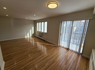 30-12 32nd St #3, Astoria, NY 11102