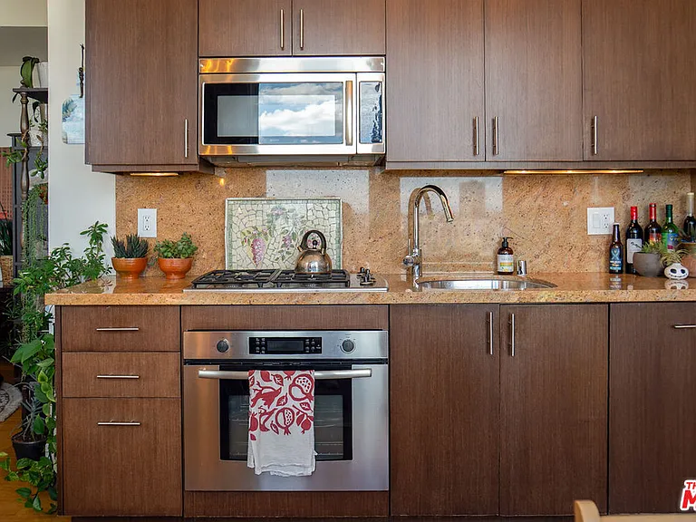 460 S Spring St #1002 — Photo 14