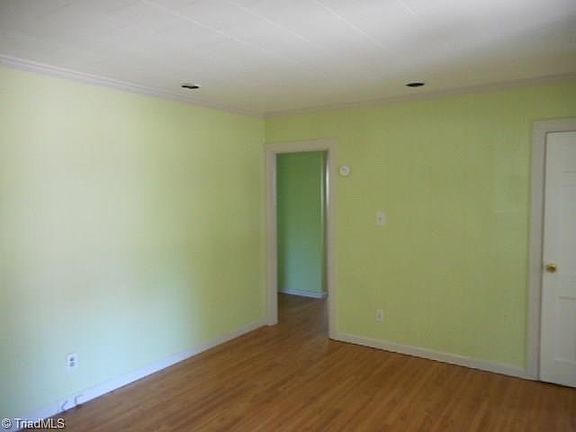 4th image of 1517 Andover Ave