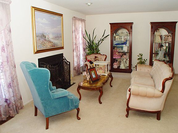 5th image of 11 Denbigh Dr